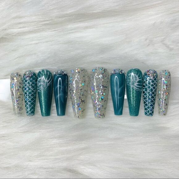 Mermaid 🧜♀️ Custom Press On Nails | High Quality Nails | Handmade - Picture 5 of 15